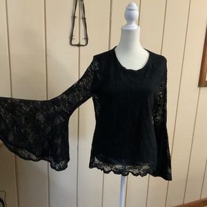 Vince Camuto Ladies large lace dress blouse